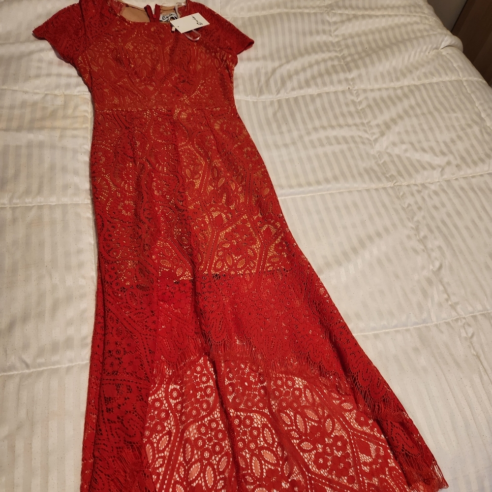 Red lace dress NWT - Picture 1 of 5